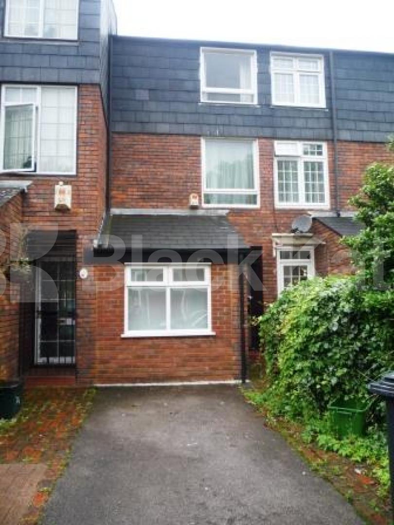 			4 Bedroom, 1 bath, 1 reception House			 Erskine Crescent, Tottenham