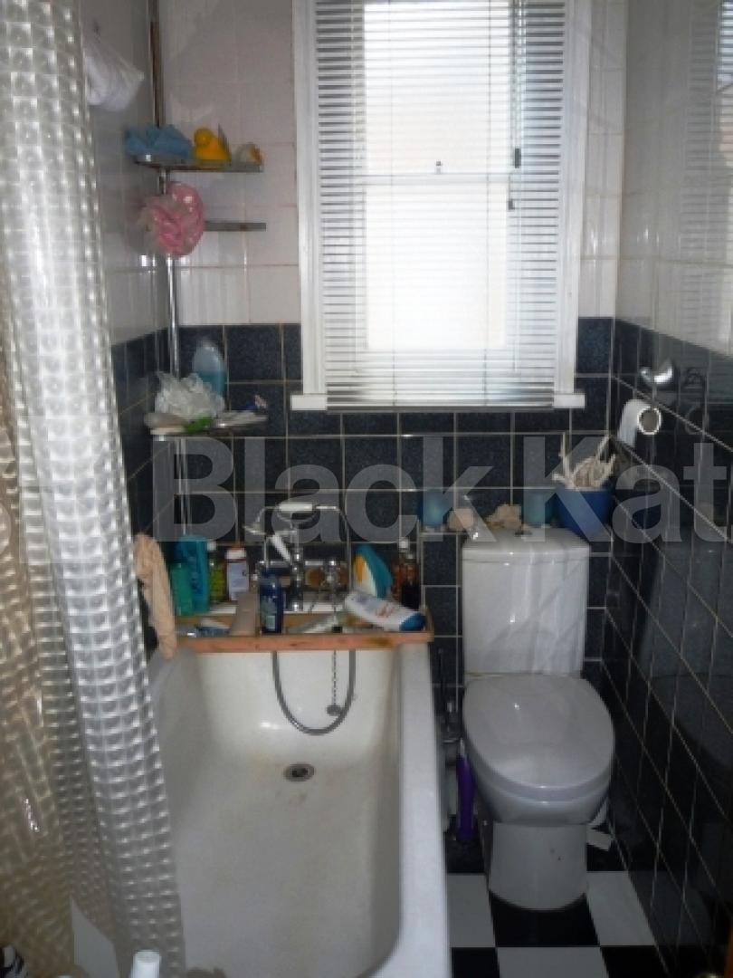 			2 Bedroom, 1 bath, 1 reception Flat			 North View Road, CROUCH END