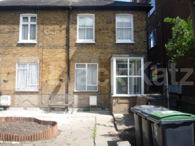 			1 Bedroom, 1 bath, 1 reception Ground Floor Flat			 Bounds Green Road, Bounds Green