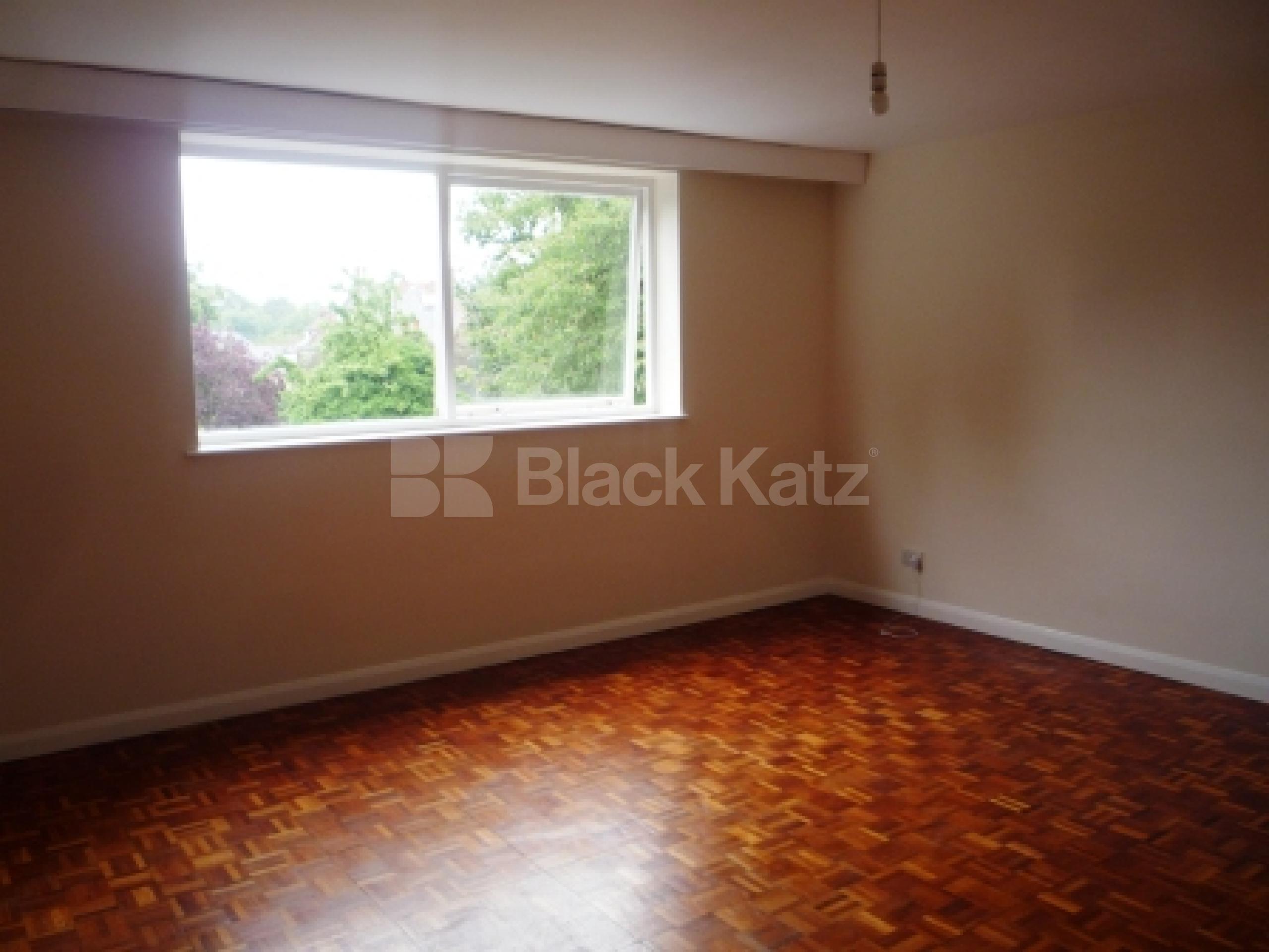 			2 Bedroom, 1 bath, 1 reception Serviced Apartments			 Waverley Road, Crouch End N8