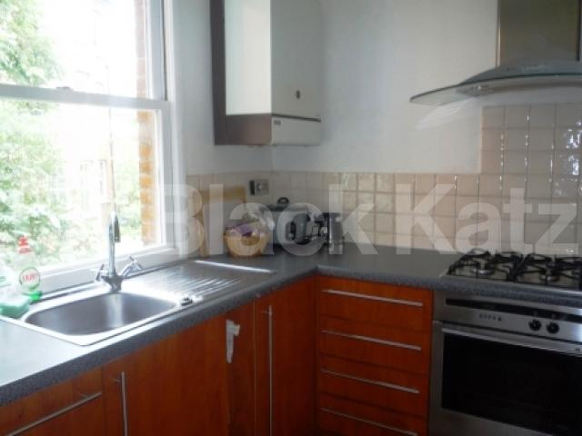 			2 Bedroom, 1 bath, 1 reception Flat			 Hillside Gardens, Highgate