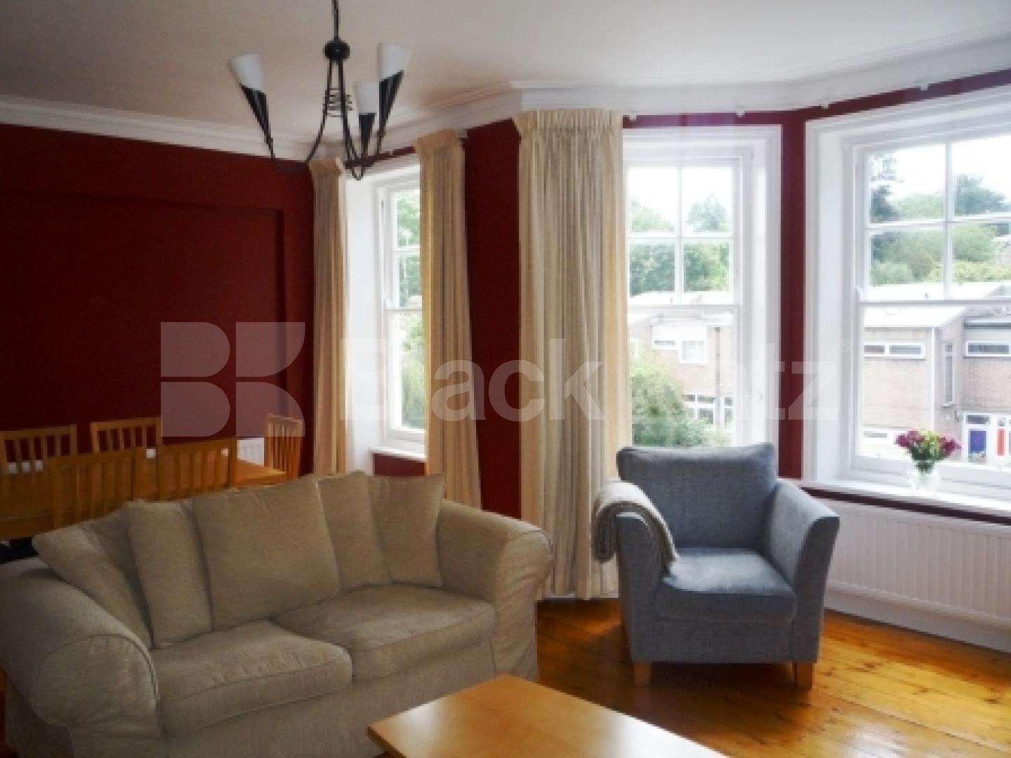 			2 Bedroom, 1 bath, 1 reception Flat			 Hillside Gardens, Highgate