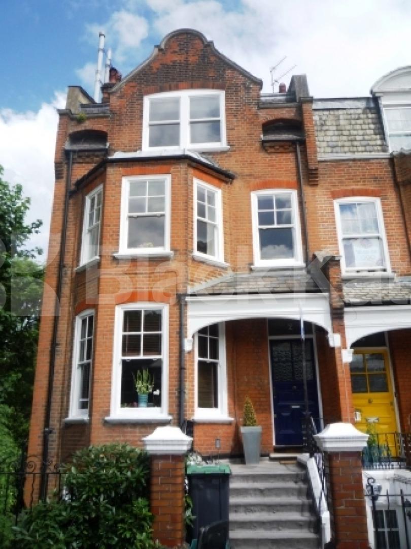 			2 Bedroom, 1 bath, 1 reception Flat			 Hillside Gardens, Highgate