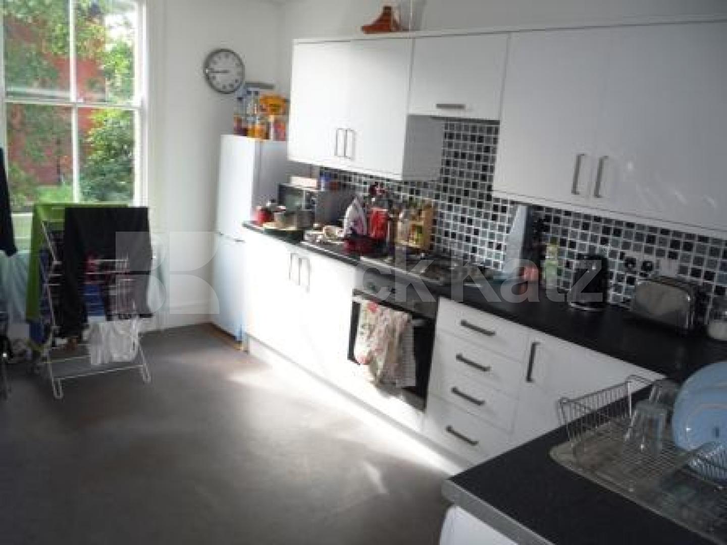 			3 Bedroom, 1 bath, 1 reception Flat			 Hillfield Avenue, CROUCH END