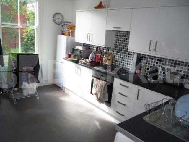 			3 Bedroom, 1 bath, 1 reception Flat			 Hillfield Avenue, CROUCH END