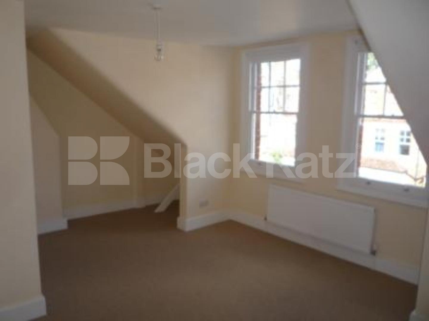 			3 Bedroom, 1 bath, 1 reception Flat			 Hillfield Avenue, CROUCH END