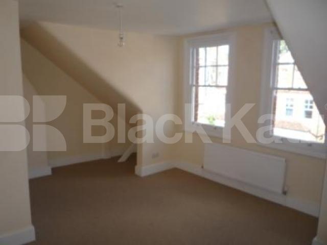 			3 Bedroom, 1 bath, 1 reception Flat			 Hillfield Avenue, CROUCH END