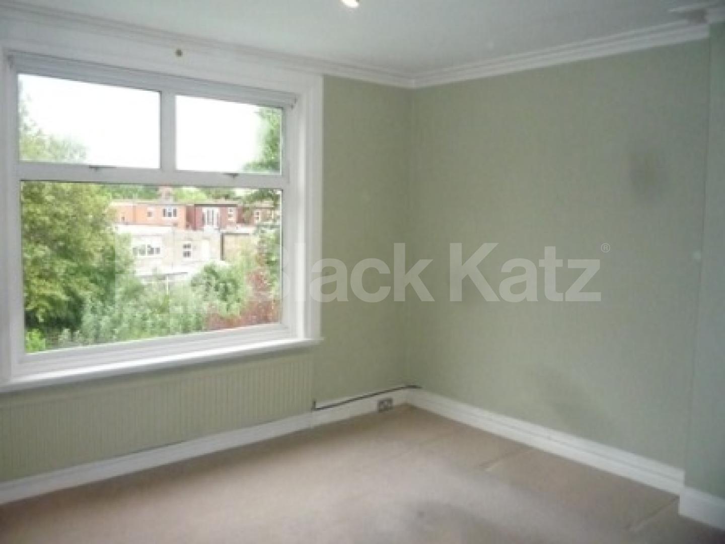 			2 Bedroom, 1 bath, 1 reception Flat			 Redston Road, Crouch End