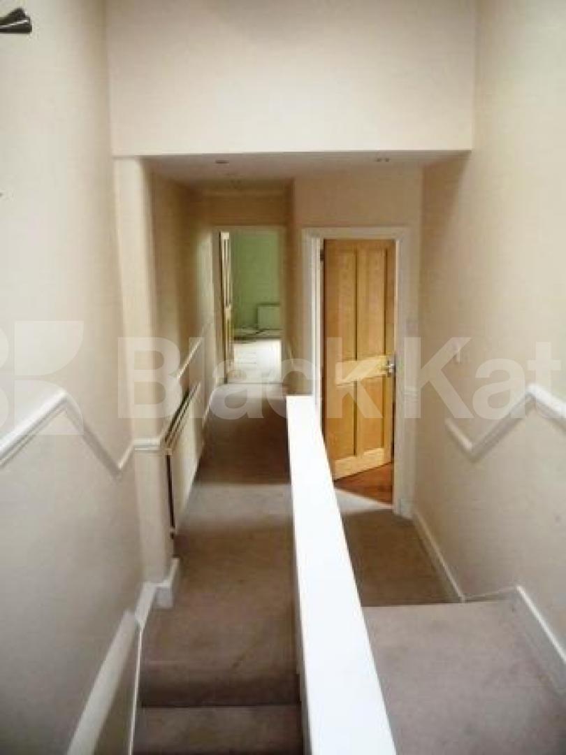 			2 Bedroom, 1 bath, 1 reception Flat			 Redston Road, Crouch End