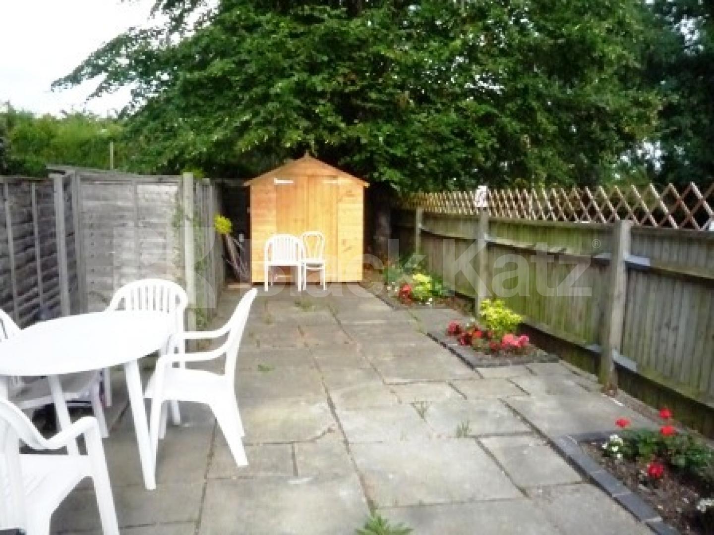 			3 Bedroom, 1 bath, 1 reception Flat			 Hurst Avenue, Highgate