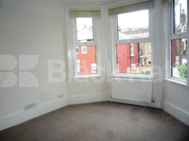 			2 Bedroom, 1 bath, 1 reception Flat			 South View Road, CROUCH END