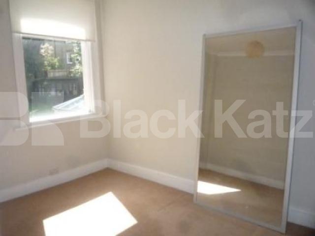 			Under offer, 2 Bedroom, 1 bath, 1 reception Flat			 Victoria Road, Alexandra Palace