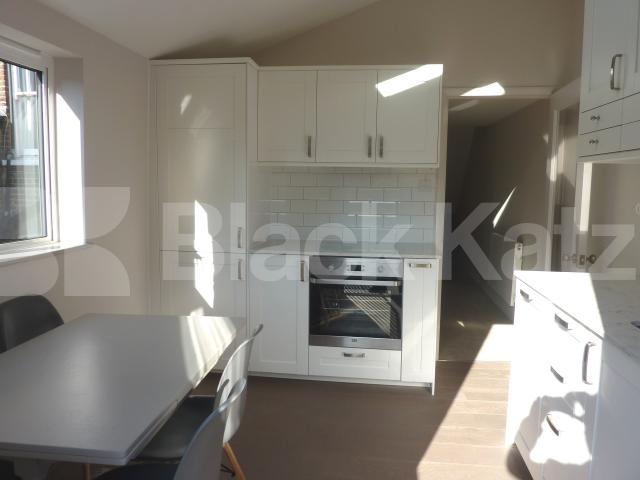 			AMAZING 3 BED, MUST SEE! , 3 Bedroom, 1 bath, 1 reception Flat			 Hatchard Road, UPPER HOLLOWAY 