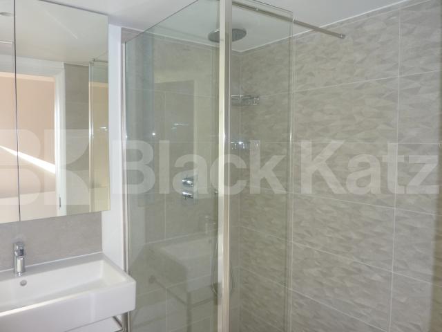 			AMAZING 3 BED, MUST SEE! , 3 Bedroom, 1 bath, 1 reception Flat			 Hatchard Road, UPPER HOLLOWAY 