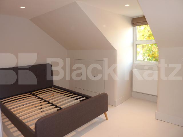 			AMAZING 3 BED, MUST SEE! , 3 Bedroom, 1 bath, 1 reception Flat			 Hatchard Road, UPPER HOLLOWAY 