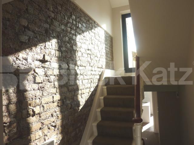 			AMAZING 3 BED, MUST SEE! , 3 Bedroom, 1 bath, 1 reception Flat			 Hatchard Road, UPPER HOLLOWAY 