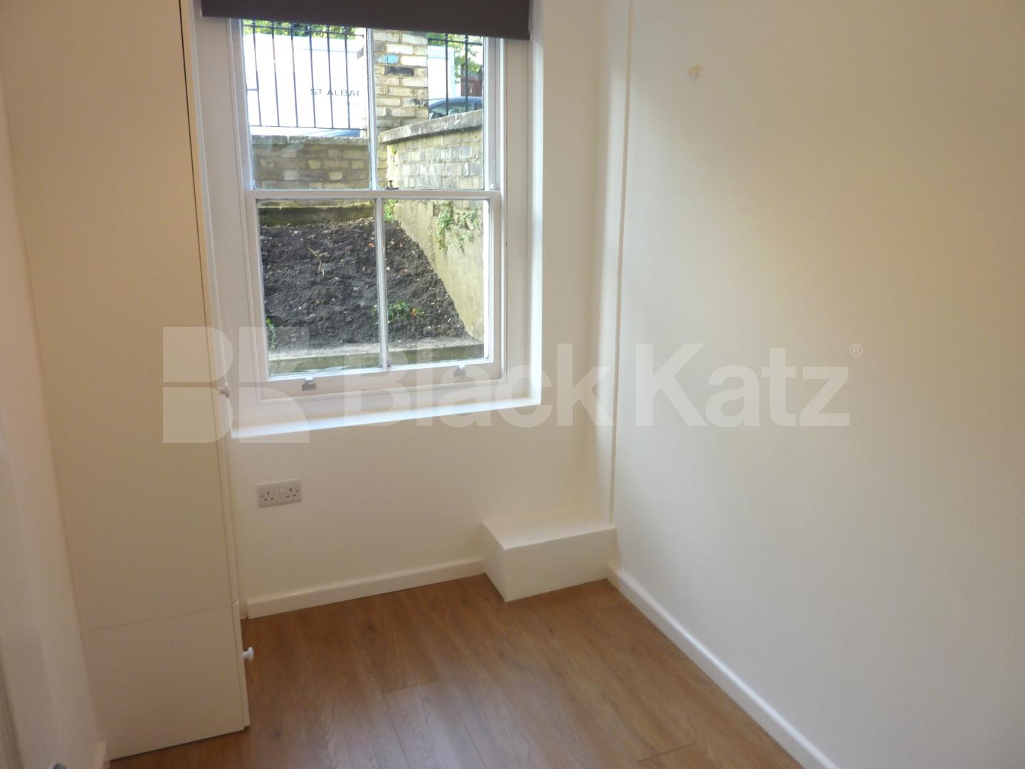 			NEWLY REFURBISHED LARGE 1- 2 BED WITH GARDEN, 2 Bedroom, 1 bath, 1 reception Flat			 Dartmouth Park Road, KENTISH TOWN / DARTMOUTH PARK