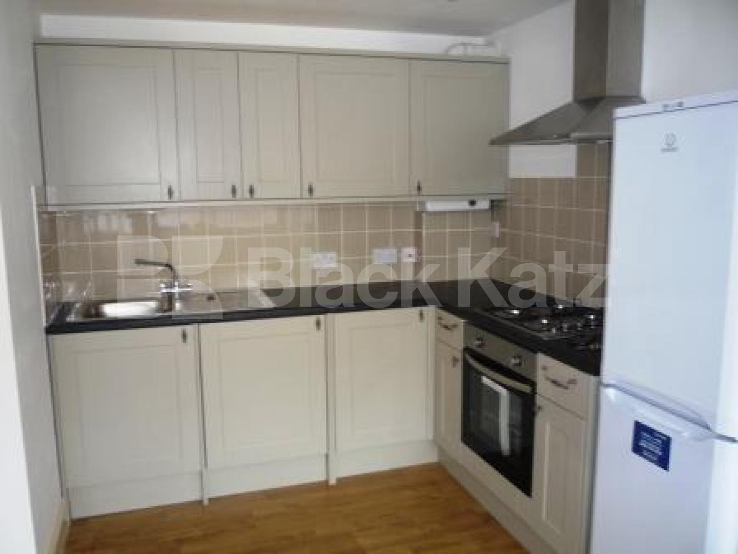 			1 month's deposit instead of 6 weeks saving £367!, 1 Bedroom, 1 bath, 1 reception Flat			 Myddleton Road, Bounds Green