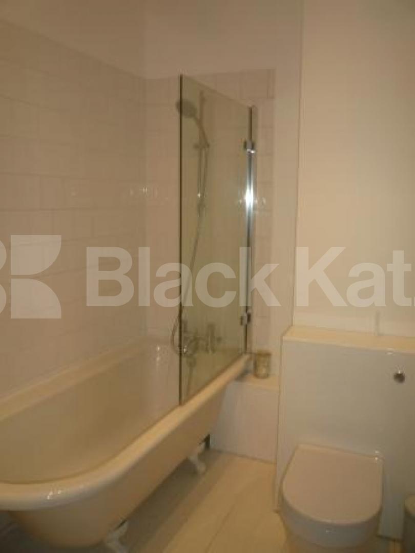 			2 Bedroom, 1 bath, 1 reception Ground Floor Flat			 Crouch Hill, Crouch End