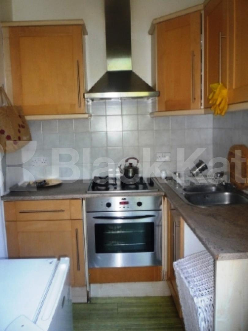 			2 Bedroom, 1 bath, 1 reception Ground Floor Flat			 Crouch Hill, Crouch End