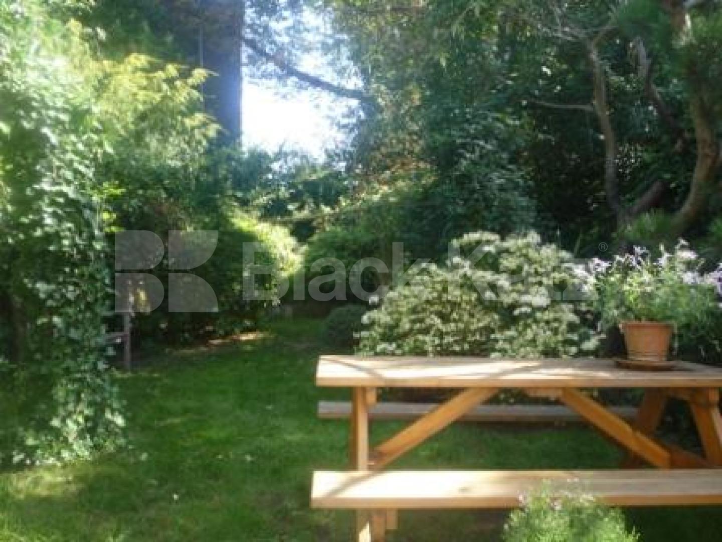 			2 Bedroom, 1 bath, 1 reception Ground Floor Flat			 Crouch Hill, Crouch End