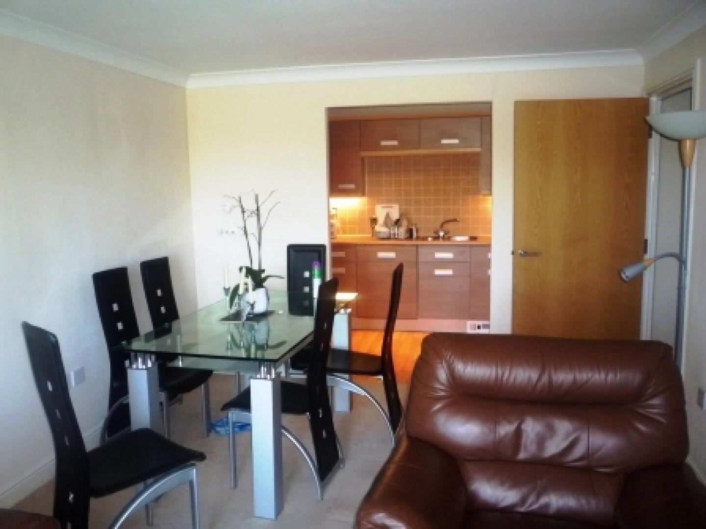 			2 Bedroom, 1 bath, 1 reception Flat			 Glebeland Close, FINCHLEY
