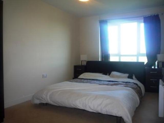 			2 Bedroom, 1 bath, 1 reception Flat			 Glebeland Close, FINCHLEY