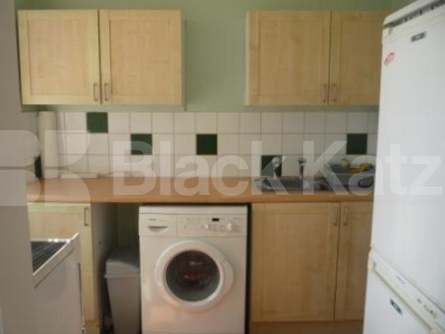 			2 Bedroom, 1 bath, 1 reception Flat			 Ridge Road, CROUCH END