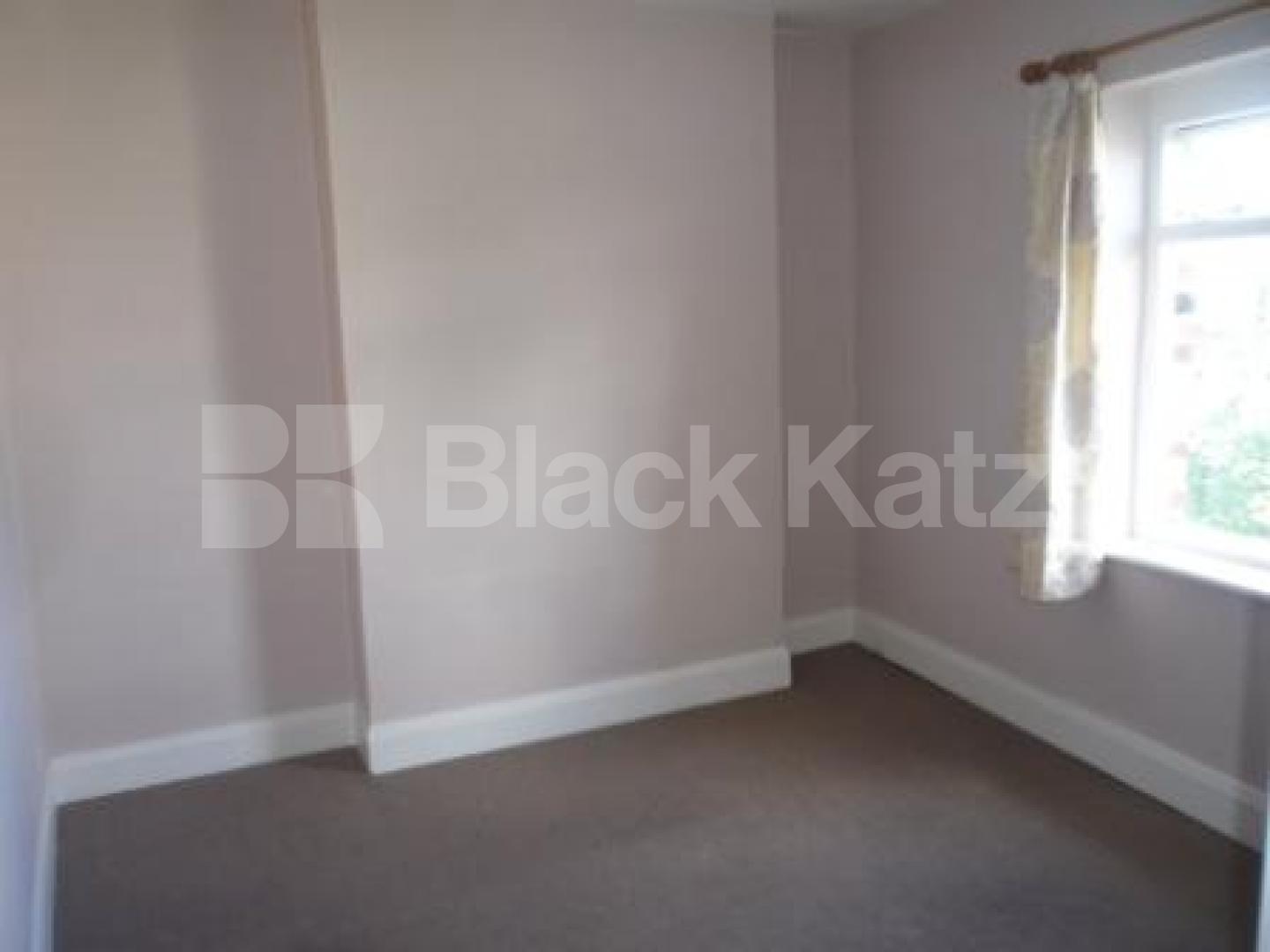 			2 Bedroom, 1 bath, 1 reception Flat			 Ridge Road, CROUCH END
