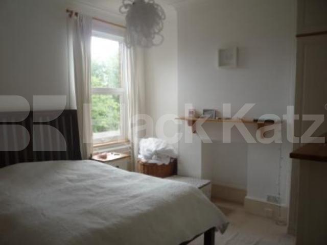 			2 Bedroom, 1 bath, 1 reception Flat			 Greenham Road, MUSWELL HILL
