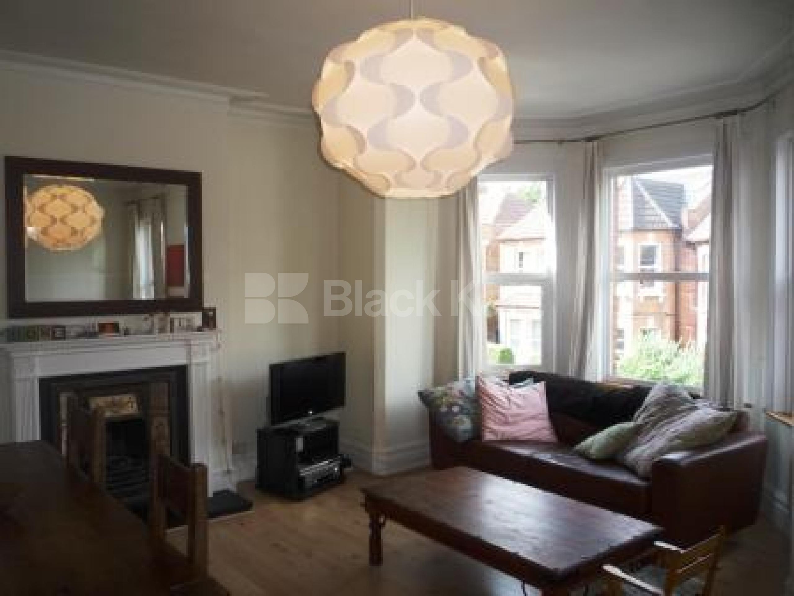 			2 Bedroom, 1 bath, 1 reception Flat			 Greenham Road, MUSWELL HILL N10