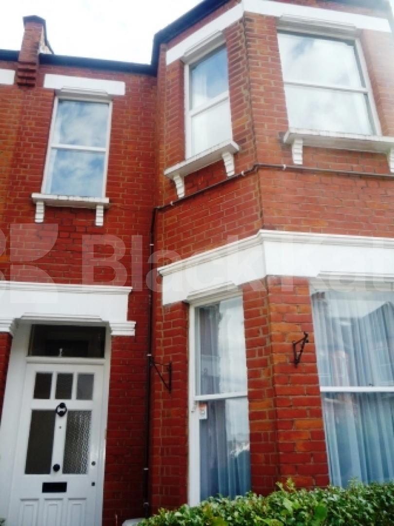			2 Bedroom, 1 bath, 1 reception Flat			 Greenham Road, MUSWELL HILL