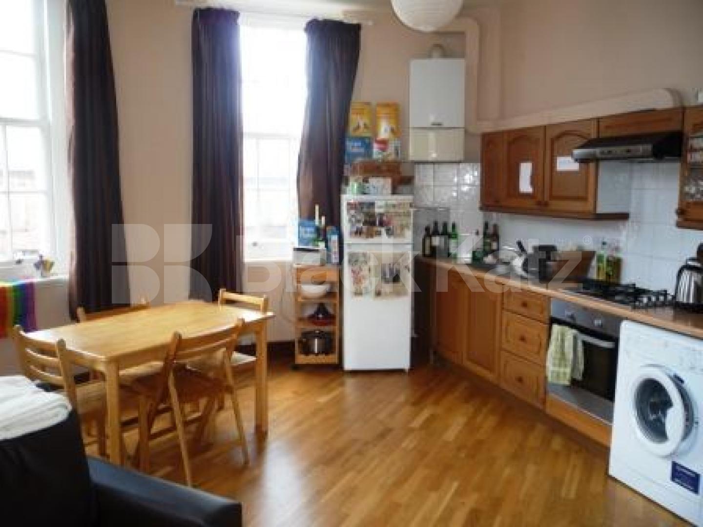 			2 Bedroom, 1 bath, 1 reception Flat			 High Road, Wood Green