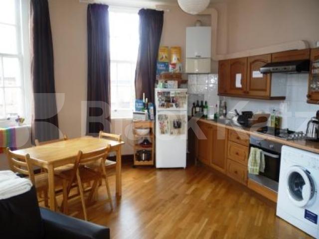 			2 Bedroom, 1 bath, 1 reception Flat			 High Road, Wood Green