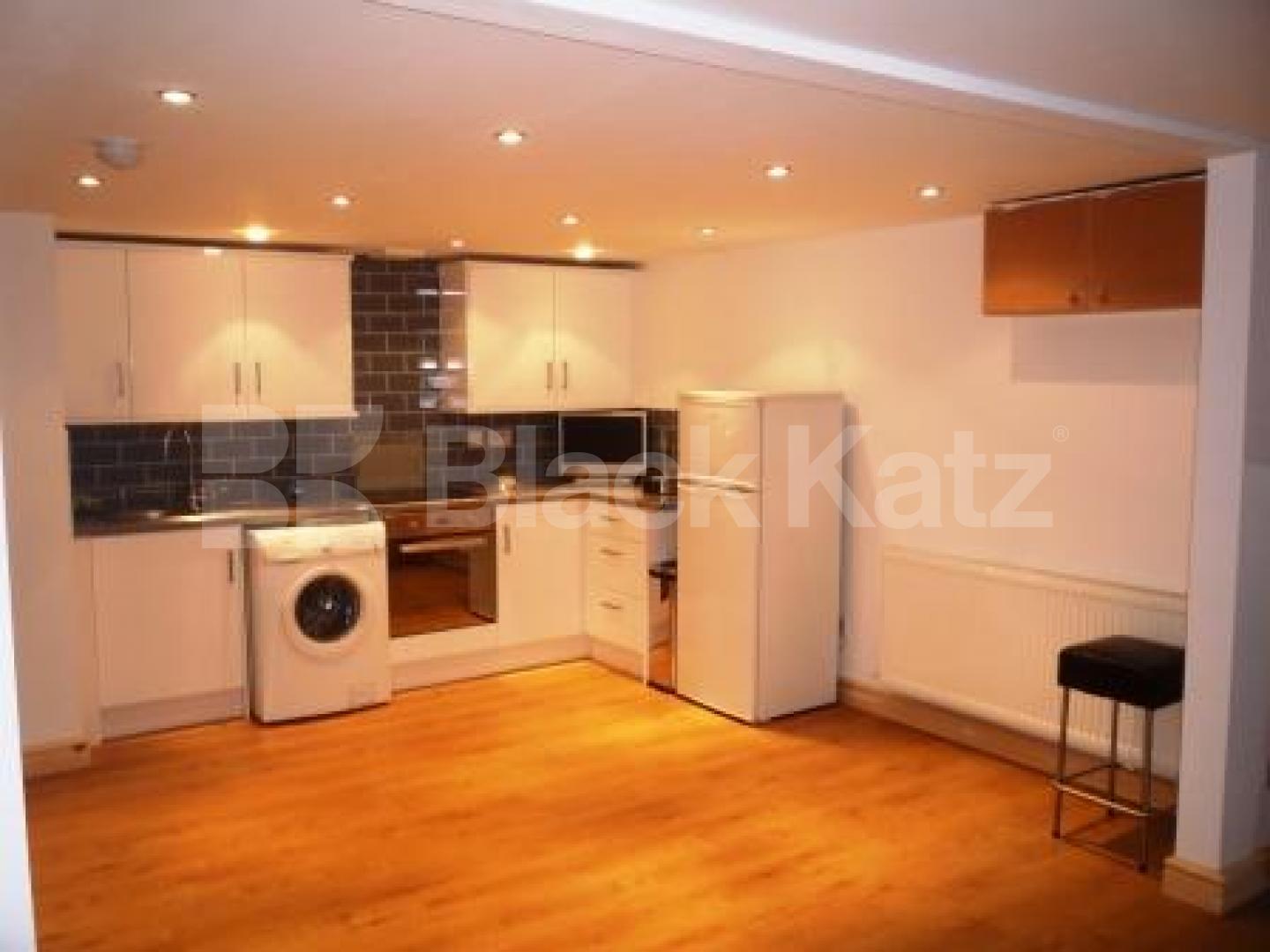 			Inclusive of all bills!!, Studio Apartment, 1 bath, 1 reception Studio			 Ferme Park Road, CROUCH END