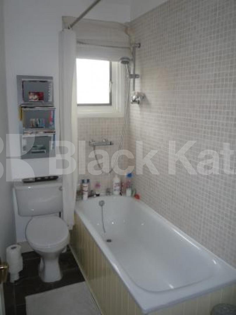 			3 Bedroom, 1 bath, 1 reception Terraced House			 Rectory Gardens, Crouch End