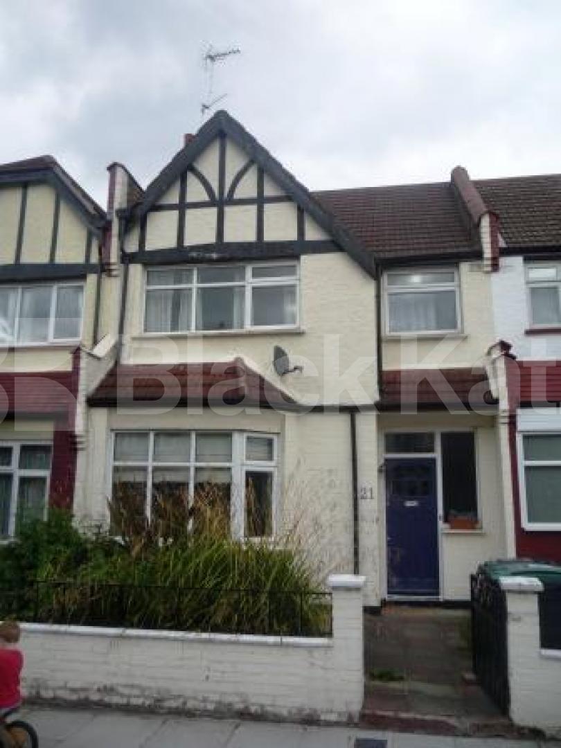 			3 Bedroom, 1 bath, 1 reception Terraced House			 Rectory Gardens, Crouch End