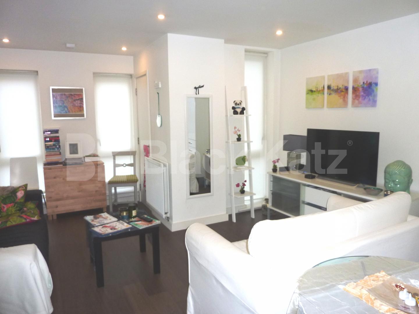 			MODERN CONTEMPORARY 1 BED!, 1 Bedroom, 1 bath, 1 reception Flat			 St Pancras Way, CAMDEN