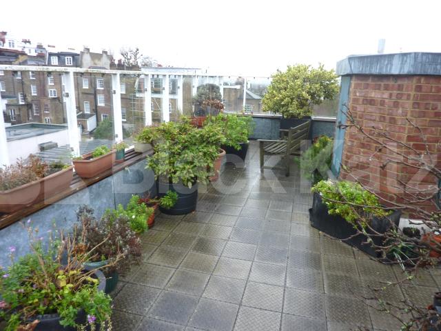 			AMAZING 1 BED / FANTASTIC LOCATION! , 1 Bedroom, 1 bath, 1 reception Flat			 Holland Park Avenue, HOLLAND PARK