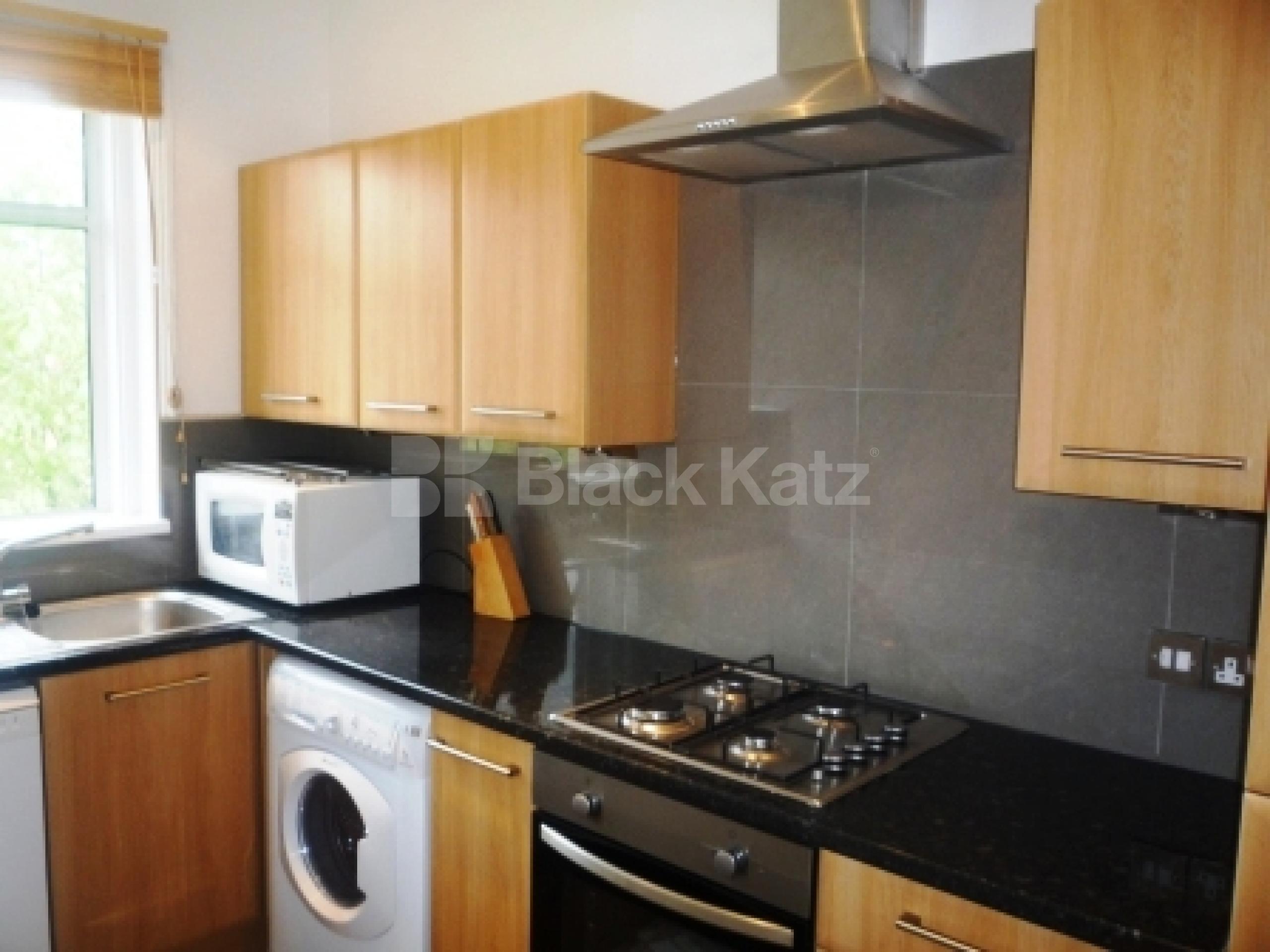 			2 Bedroom, 1 bath, 1 reception Flat			 Glebe Road, Crouch End N8