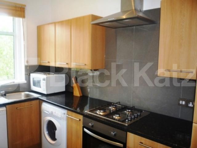 			2 Bedroom, 1 bath, 1 reception Flat			 Glebe Road, Crouch End