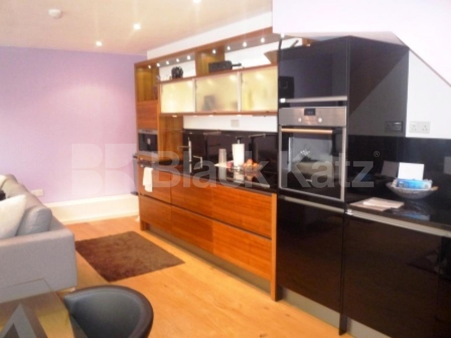 			3 Bedroom, 1 bath, 1 reception Flat			 Crouch Hill, CROUCH END