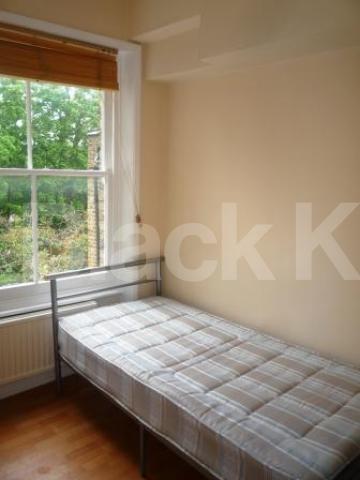 			2 Bedroom, 1 bath, 1 reception Flat			 Glebe Road, Crouch End