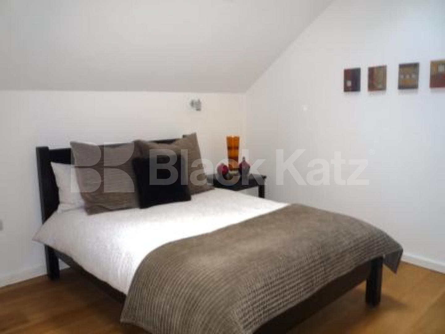 			3 Bedroom, 1 bath, 1 reception Flat			 Crouch Hill, CROUCH END