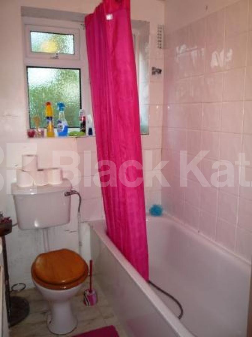 			2 Bedroom, 1 bath, 1 reception Flat			 Wilton Road, Muswell Hill