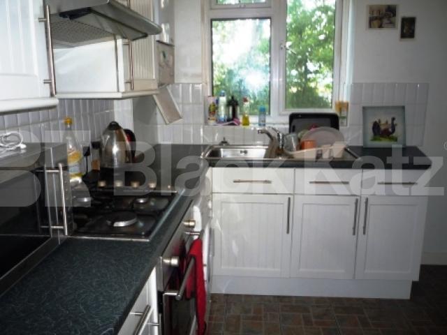 			2 Bedroom, 1 bath, 1 reception Flat			 Wilton Road, Muswell Hill