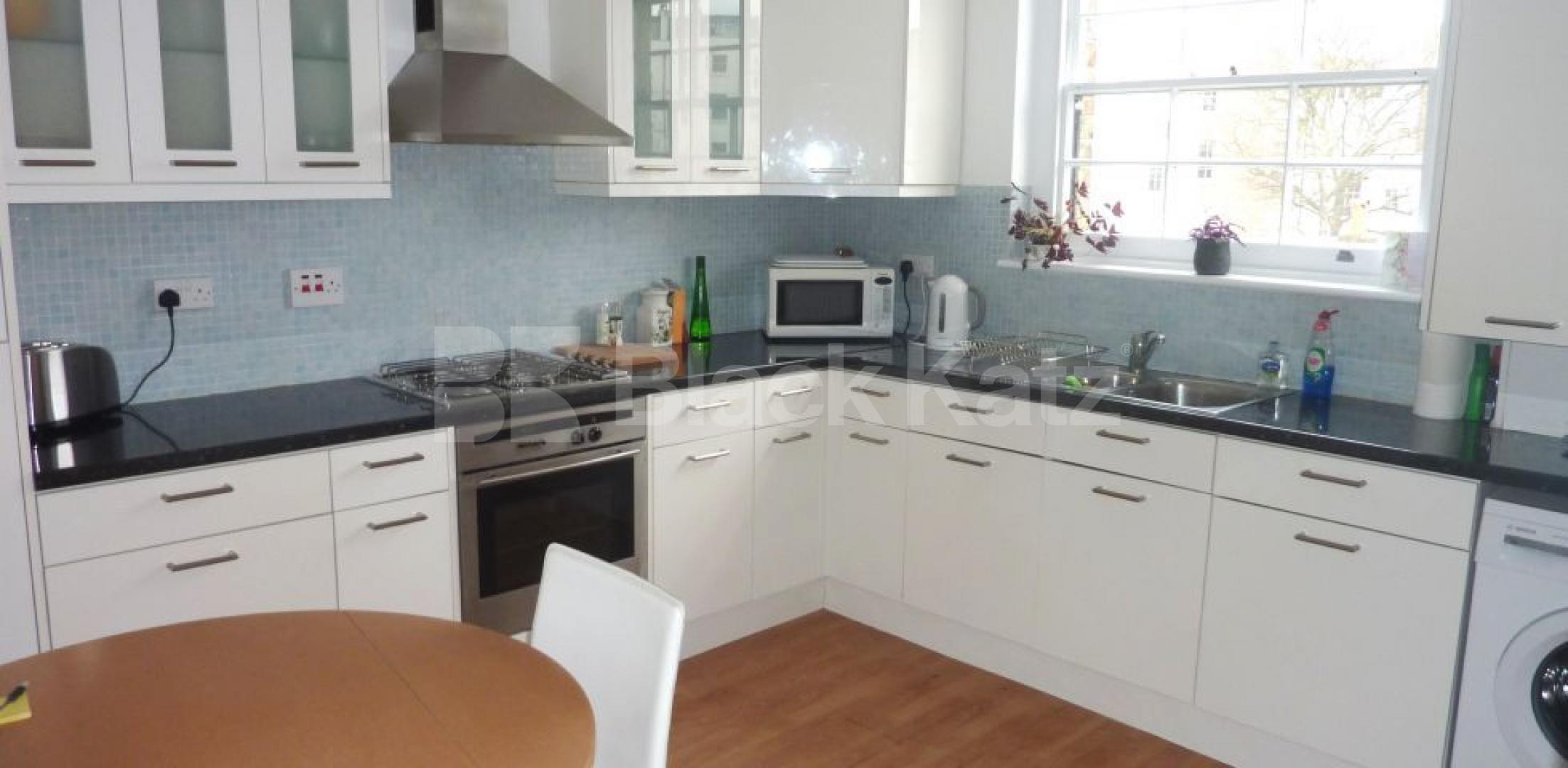 			NEW INSTRUCTION - NEAR CANAL!, 2 Bedroom, 1 bath, 1 reception Flat			 Bristol Gardens, LITTLE VENICE