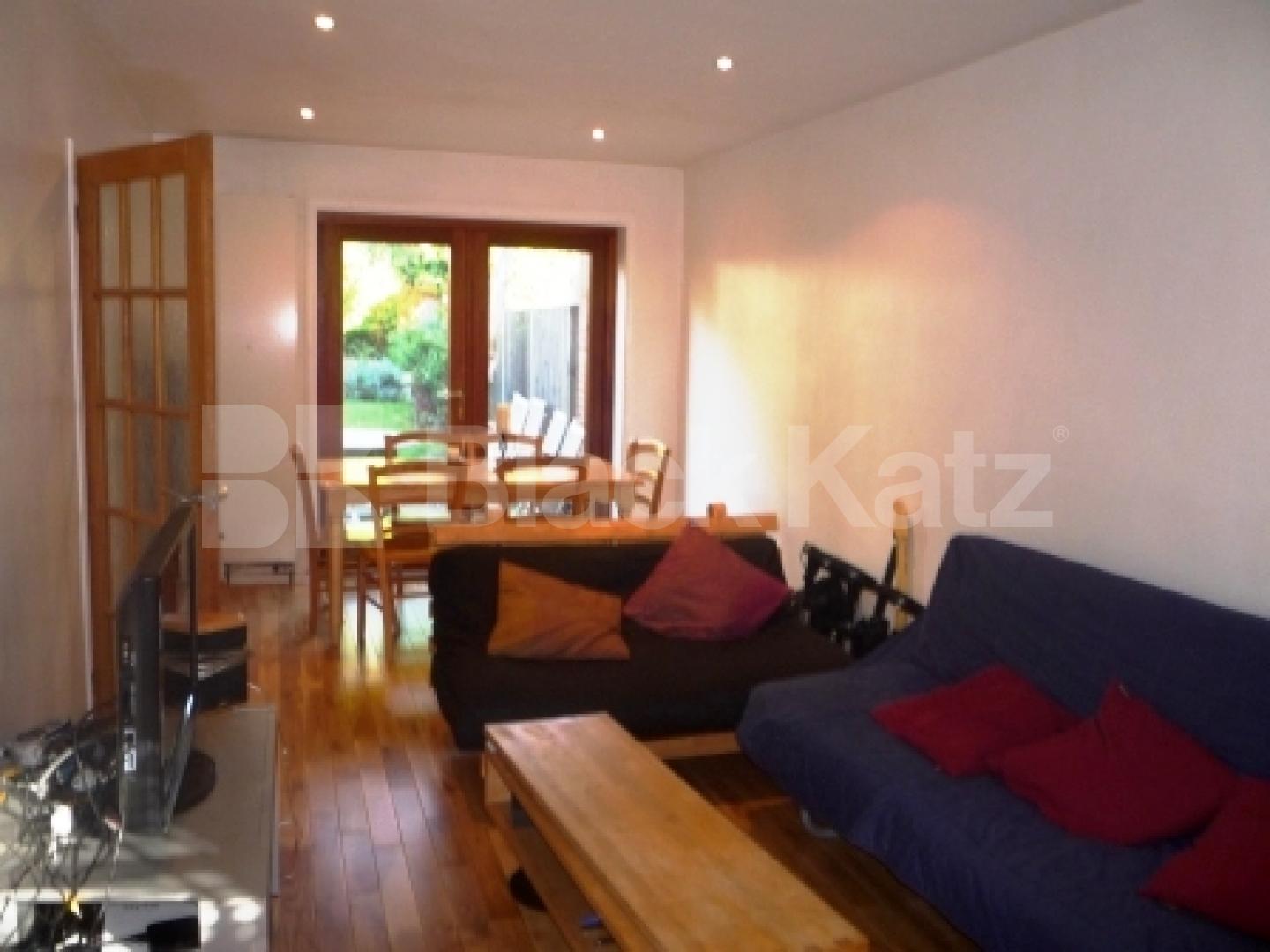 			2 Bedroom, 1 bath, 1 reception House			 Boyton Close, Hornsey