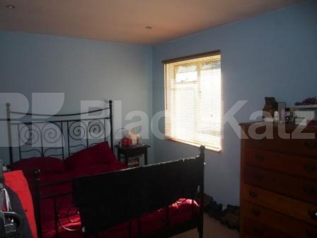 			2 Bedroom, 1 bath, 1 reception House			 Boyton Close, Hornsey