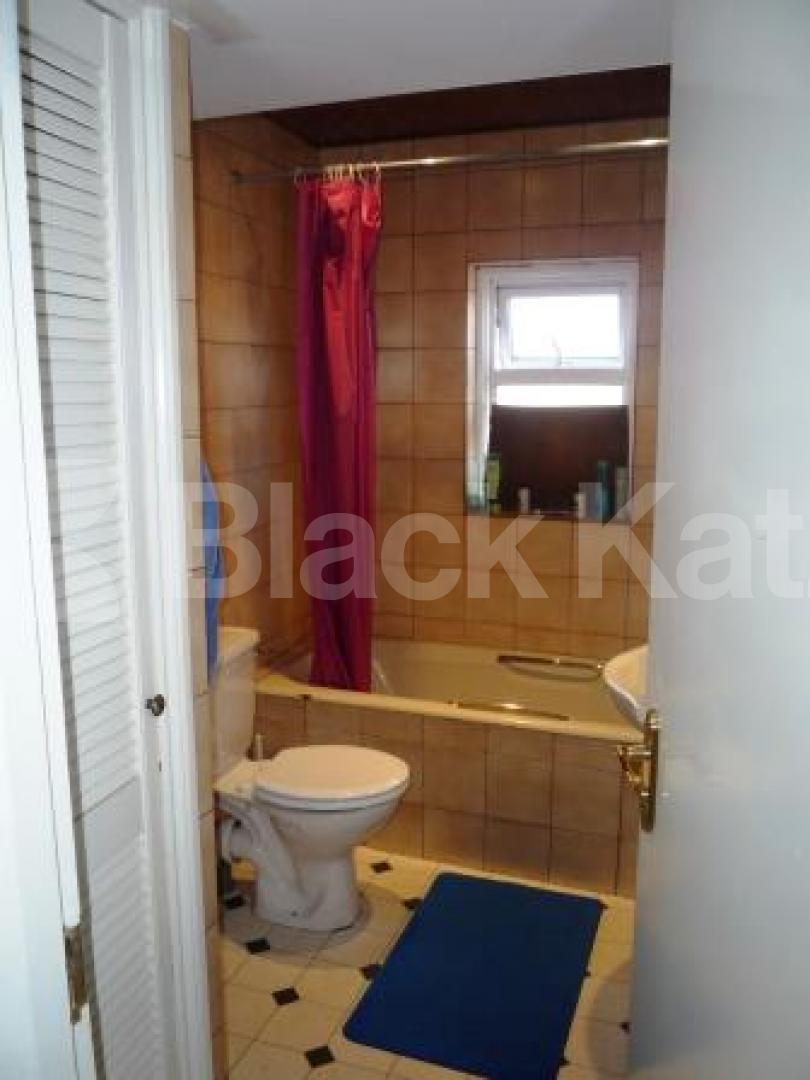 			3 Bedroom, 1 bath, 1 reception Ground Floor Flat			 Wightman Road, Haringey Ladder
